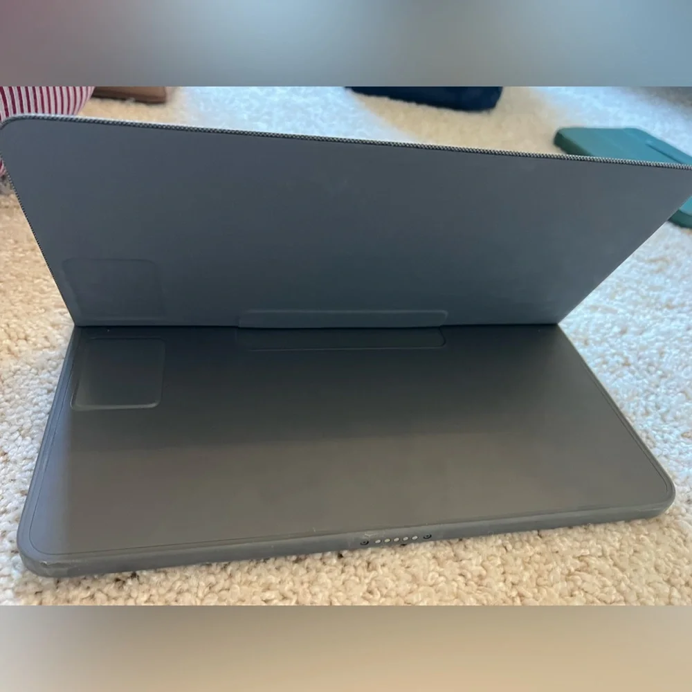 Logitech keyboard case for iPad Pro 12.9 “